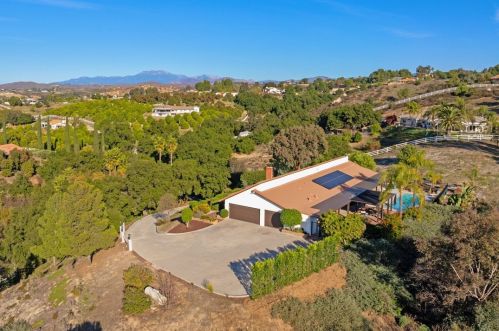 39386 Chaparral Dr, Temecula CA  92592-8822 exterior