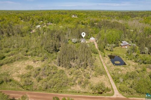 4011 Nelson Rd, Duluth MN 55803-2722 exterior