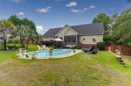 240 Highgrove Cir, Cayce-West Columbia, SC 29170-3848