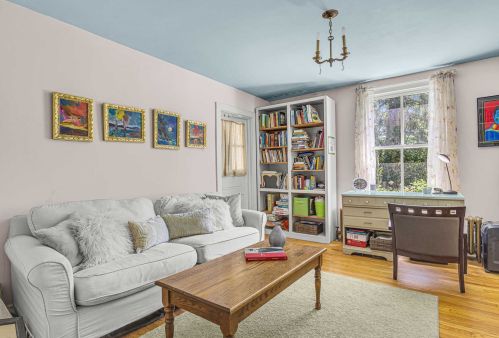 21 Chestnut St, Rhinebeck NY  12572-1516 exterior