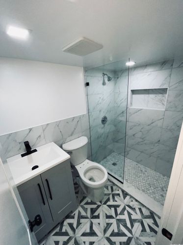 135 Westchester Ave, Babylon NY  11704-2827 exterior