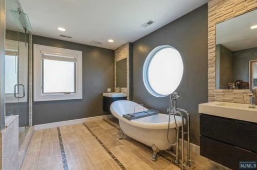 1097 Korfitsen Rd, N Milford NJ  07646-2410 exterior