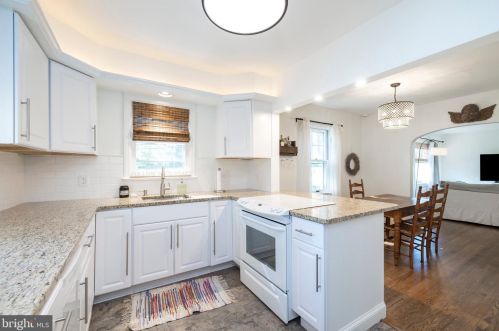 302 9th Ave, Collegeville, PA 19426-2322