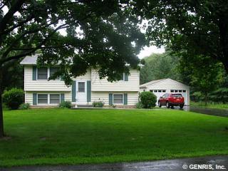 27 Tuscarora Ave, Geneseo, NY 14454-9501