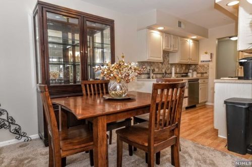 601 Mark Twain Way, Mahwah NJ  07430-3475 exterior