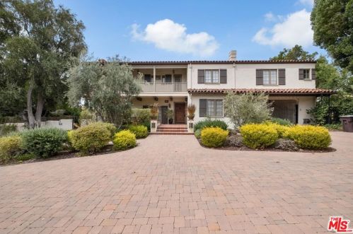 1545 Cleveland Rd, Glendale, CA 91202-1007