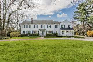 556 Middlesex Rd, Tokeneke CT  06820-2521 exterior