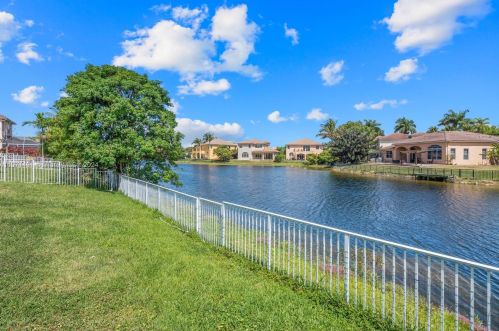 13119 29 St, Hollywood FL  33027-3837 exterior