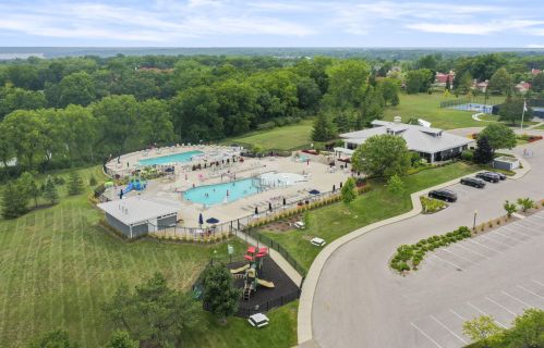710 Geneva National Ave, Lake Geneva, WI 53147-4818