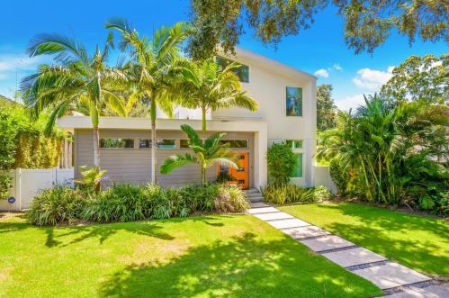 7410 Burlington Ave, Saint Petersburg, FL 33710-7431