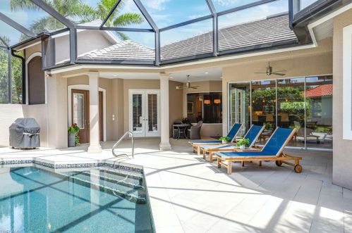5130 Kensington High St, Naples, FL 34105-5649