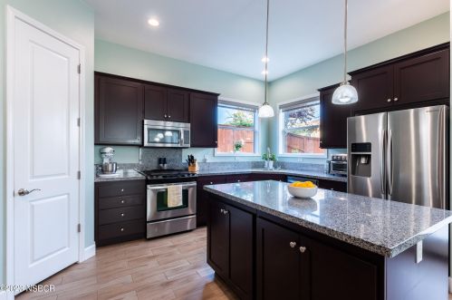 622 Wildflower Dr, Santa Maria CA  93455-6099 exterior