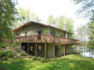 7150 Creek Rd, Hazelhurst, WI 54531-9620