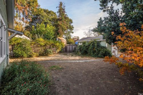 1016 Nason St, Santa Rosa, CA 95404-3812