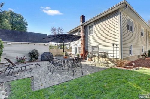 437 Northern Pkwy, Ridgewood NJ  07450-1720 exterior