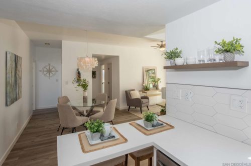 1704 Ebers St, San Diego CA  92107-3504 exterior