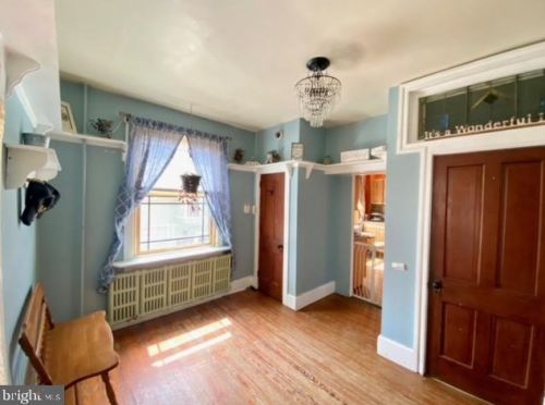 401 Chestnut St, Ashland PA  17921-1322 exterior