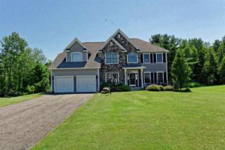 33 Crimson Cir, Troy, NY 12180-2503