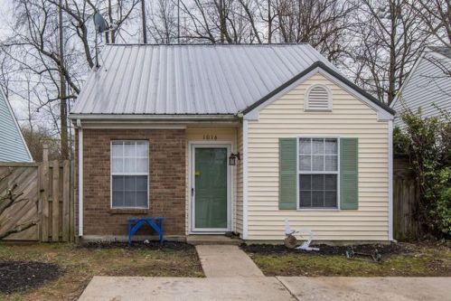1016 Parkside Dr, Georgetown, KY 40324-2706