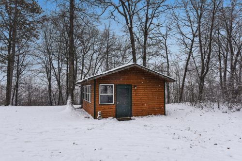 310 Lake Hattie Dr, Backus, MN 56435-2291