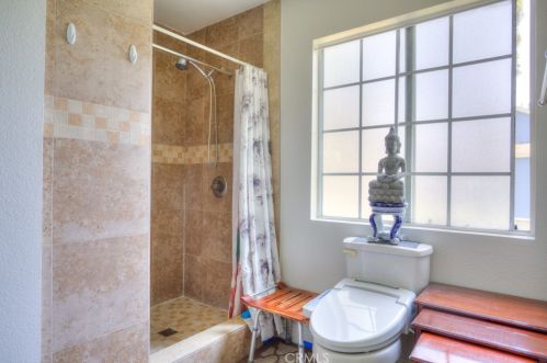 21233 Cottonwood Ln, Walnut CA  91789-3332 exterior