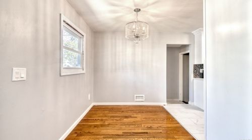 26 Elm St, Central Islip NY  11722-4145 exterior