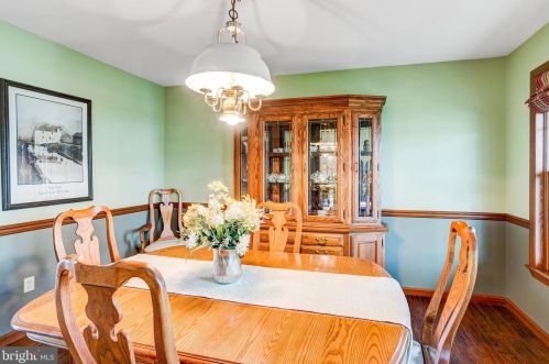 75 Maple Ave, Bareville PA  17540-9602 exterior