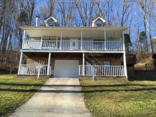 2155 Archibald Dr, Charleston, WV 25320-9507