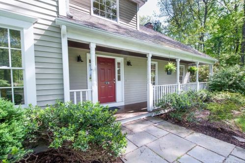 27 Cobblers Mill Rd, Sandy Hook, CT 06482-1459