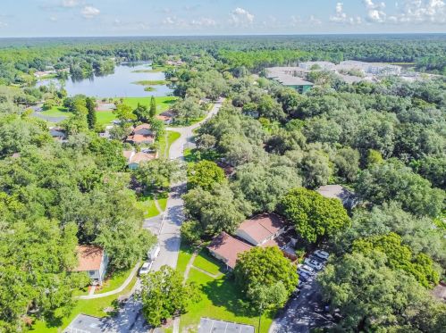 14677 Pine Glen Cir, Lutz FL  33559-3289 exterior