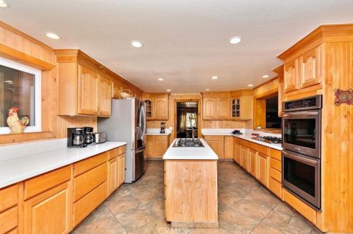 1300 Malabar Way, Big Bear City CA  92314-9216 exterior