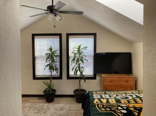 1730 6th St, Milwaukee WI 53204-3911 exterior