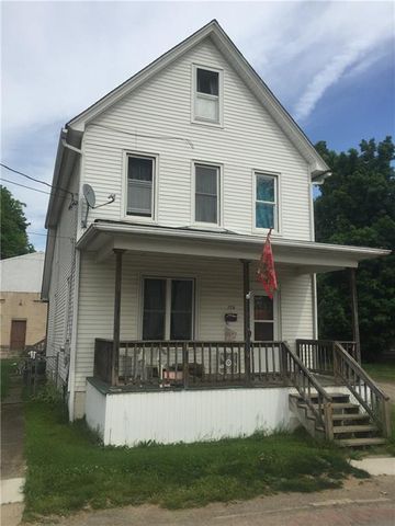 779 Cottage St, Meadville, PA 16335-2552