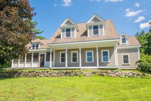 20 Maple St, Medway, MA 02053-2107