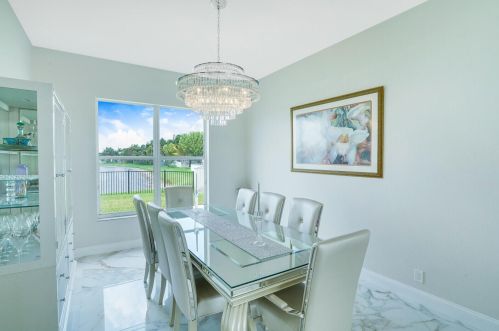 1354 Beacon Cir, West Palm Beach, FL 33414-3154
