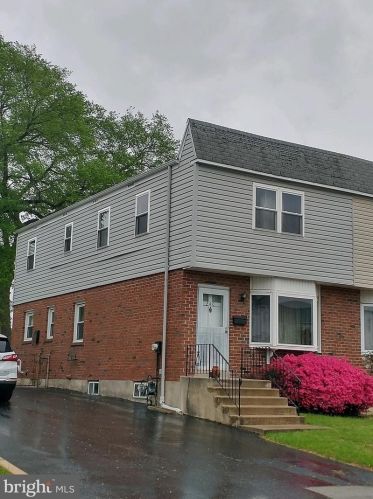 240 Morris Ave, Woodlyn, PA 19094-1317