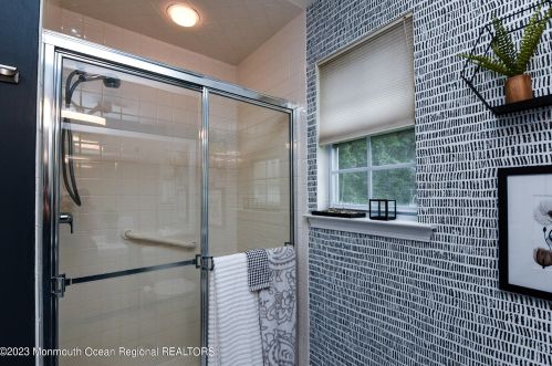 205 Skyline Dr, Lakewood NJ  08701-5740 exterior