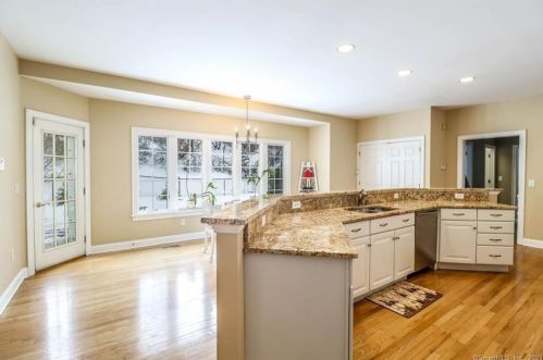 5 Mudry Farm Rd, Brookfield Center CT  06804-3541 exterior