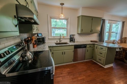 14 Jackie Dr, Hackettstown NJ  07840-5628 exterior