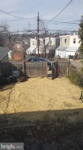 1065 Powell St, Norristown, PA 19401-3817
