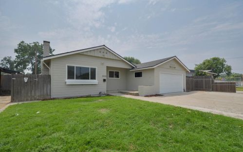 2020 Tokay Ave, Turlock CA  95380-4345 exterior