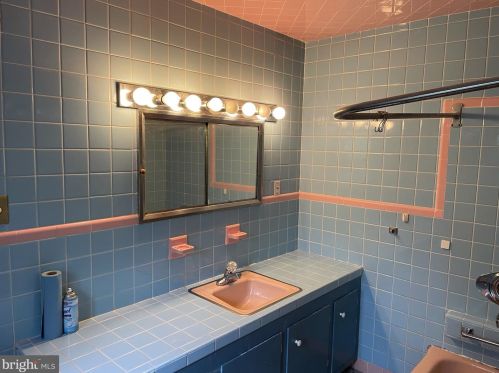 1215 Stratford Ave, Melrose Park PA  19027-3029 exterior