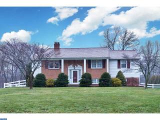 75 Heron Rd, Southampton, PA 18966-2019