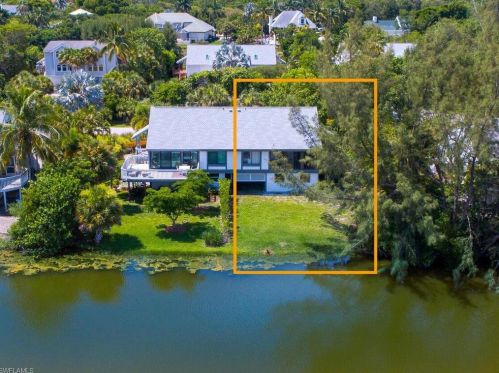 1444 Sandpiper Cir, Sanibel, FL 33957-3629