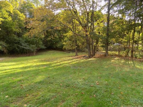 26 Greenwood Ave, Bethel CT  06801-2206 exterior
