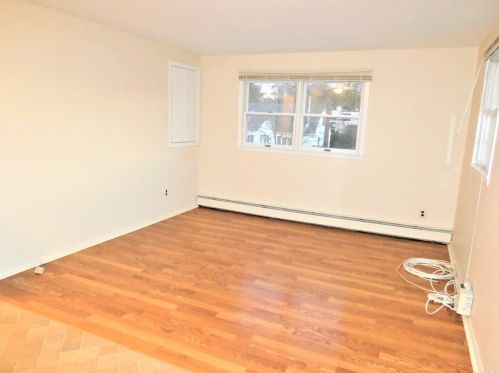 25 Bogart St, Huntington Station NY  11746-3304 exterior