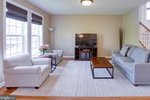 16002 Pitner St, Haymarket VA  20169-4956 exterior