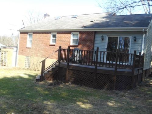 2043 Hulton Rd, Verona PA  15147-3806 exterior