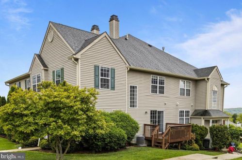 505 Andover Ln, Collegeville, PA 19426-3953