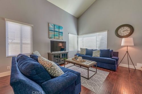 43520 Calle Nacido, Temecula CA  92592-3034 exterior